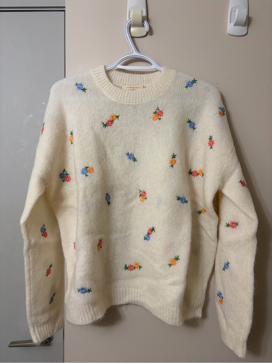 Sezane Sweaters - Sezane Cream Floral Embroidered Crewneck Sweater